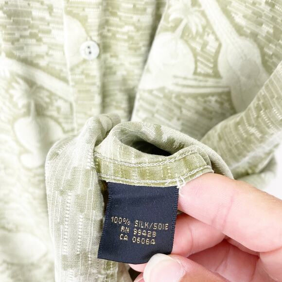 Bugatchi Uomo Green Printed 100% Silk Short Sleeve Button Down Sz L - Picture 6 of 7